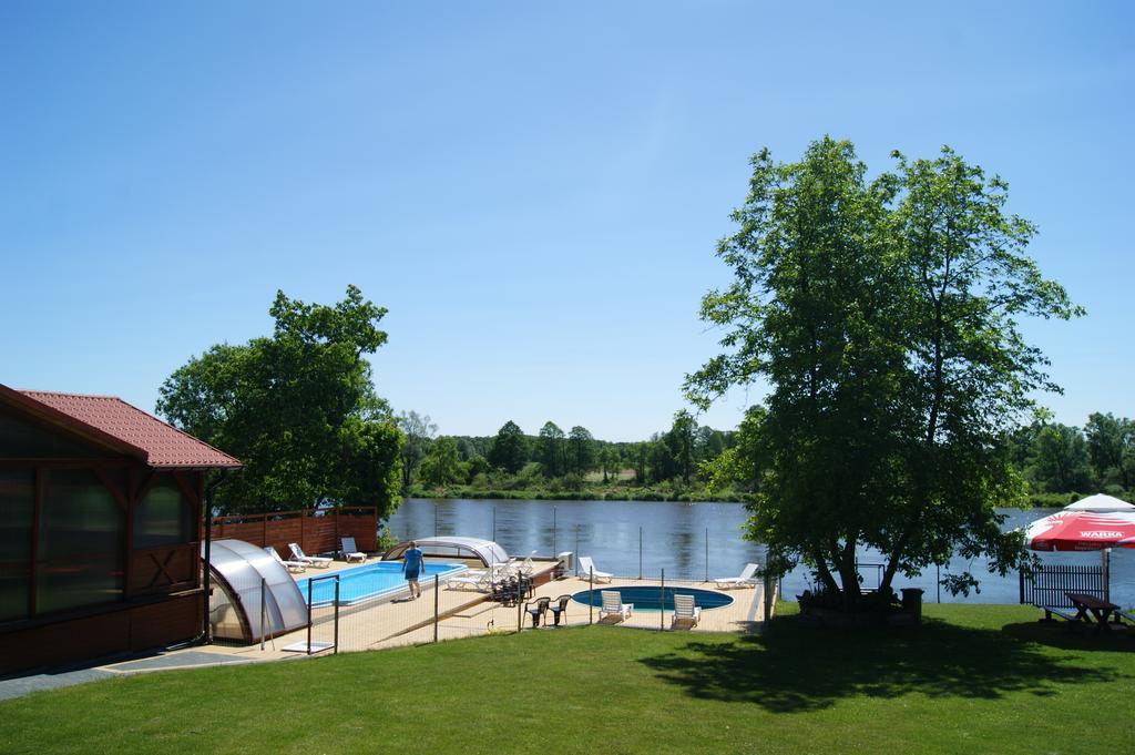Dom Wczasowy Nadrzecze Bed and Breakfast Brok Exteriör bild