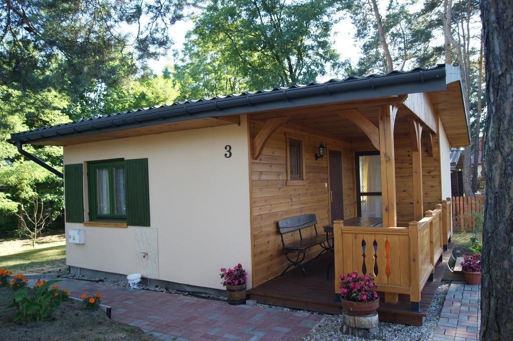 Dom Wczasowy Nadrzecze Bed and Breakfast Brok Exteriör bild