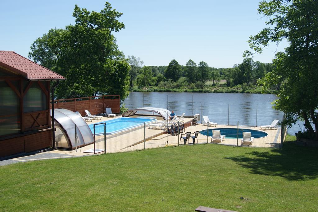 Dom Wczasowy Nadrzecze Bed and Breakfast Brok Exteriör bild