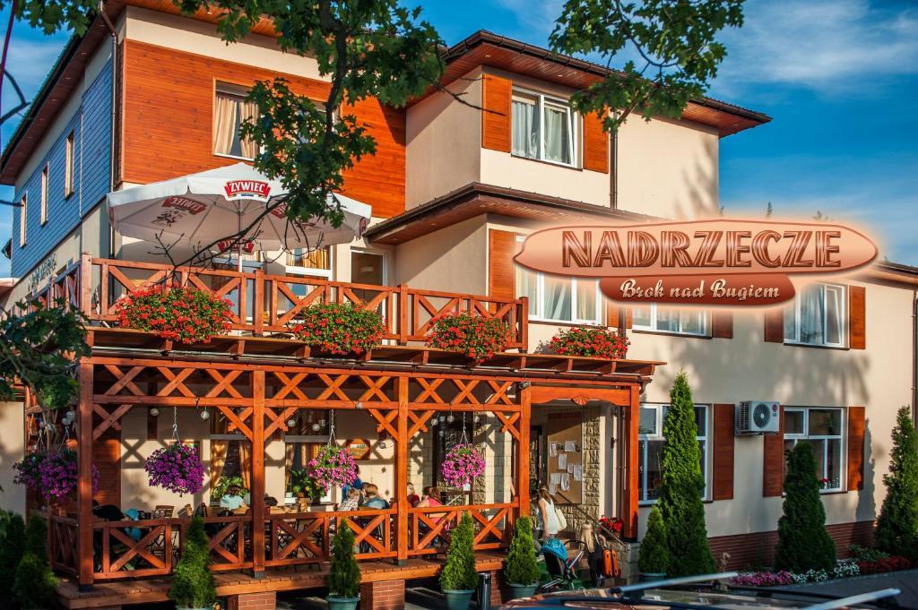 Dom Wczasowy Nadrzecze Bed and Breakfast Brok Exteriör bild
